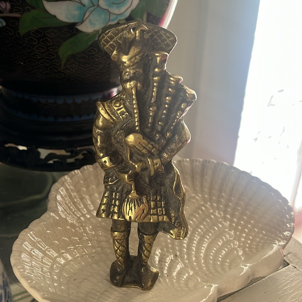 •VINTAGE MIDCENTURY BRASS DOOR KNOCKER BAGPIPE• - Picture 10 of 10